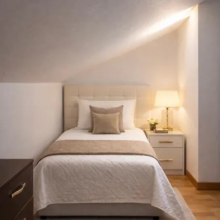 Duplex Cardelly Astigarraga